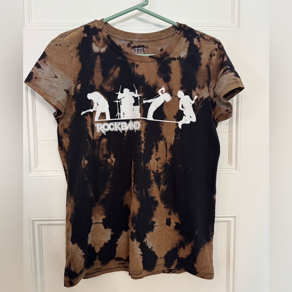 ❤️‍🔥ritual custom Rockband tee size Large